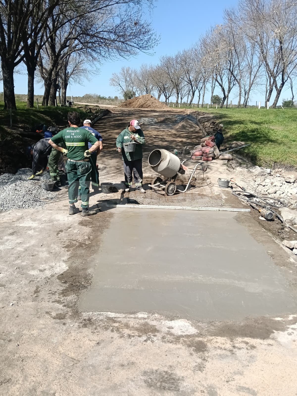 Avanzan las obras en el arroyo San Martín: aplicarán hormigón y estiman reabrir el paso en 15 días — imagen 1