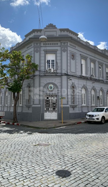 Condenan a 11 meses de prisión a un hombre por estafar a una mujer de 80 años en Mercedes