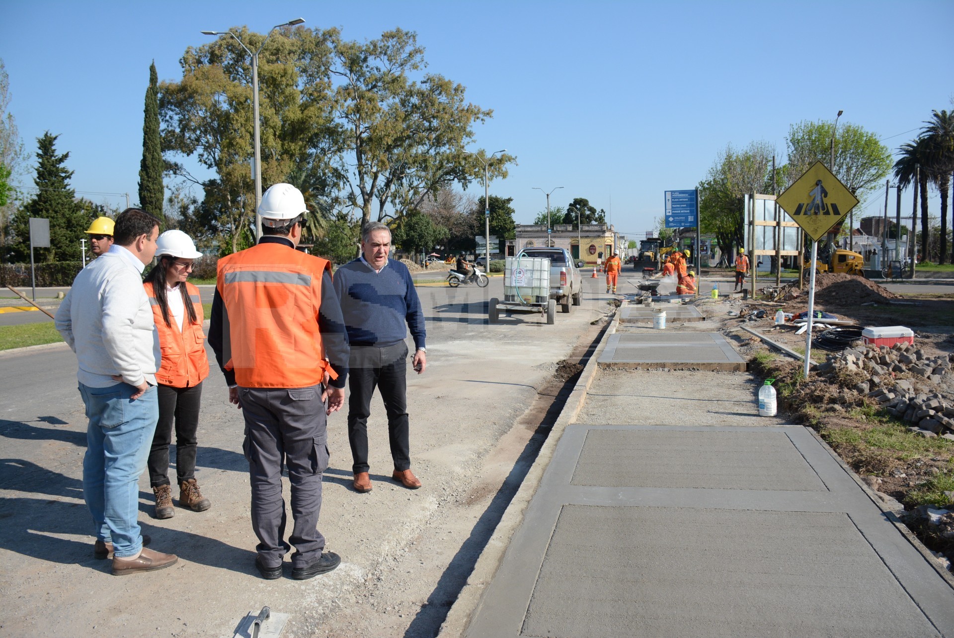 Rodríguez recorrió obras de asfalto y alumbrado en Carmelo — imagen 2