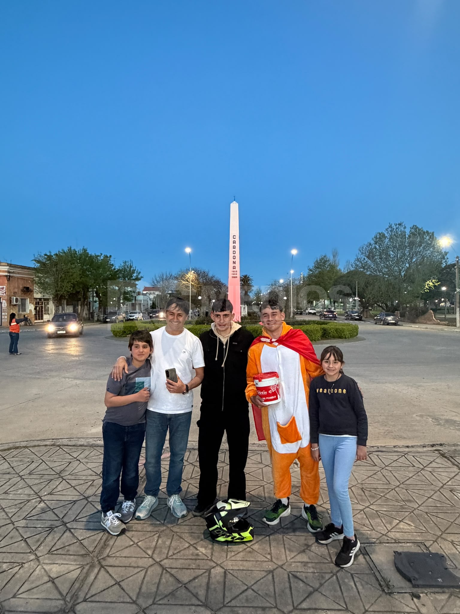 Leo Cerviño recorre 310 kilómetros a pie a beneficio de Teletón y pasa por Cardona — imagen 2