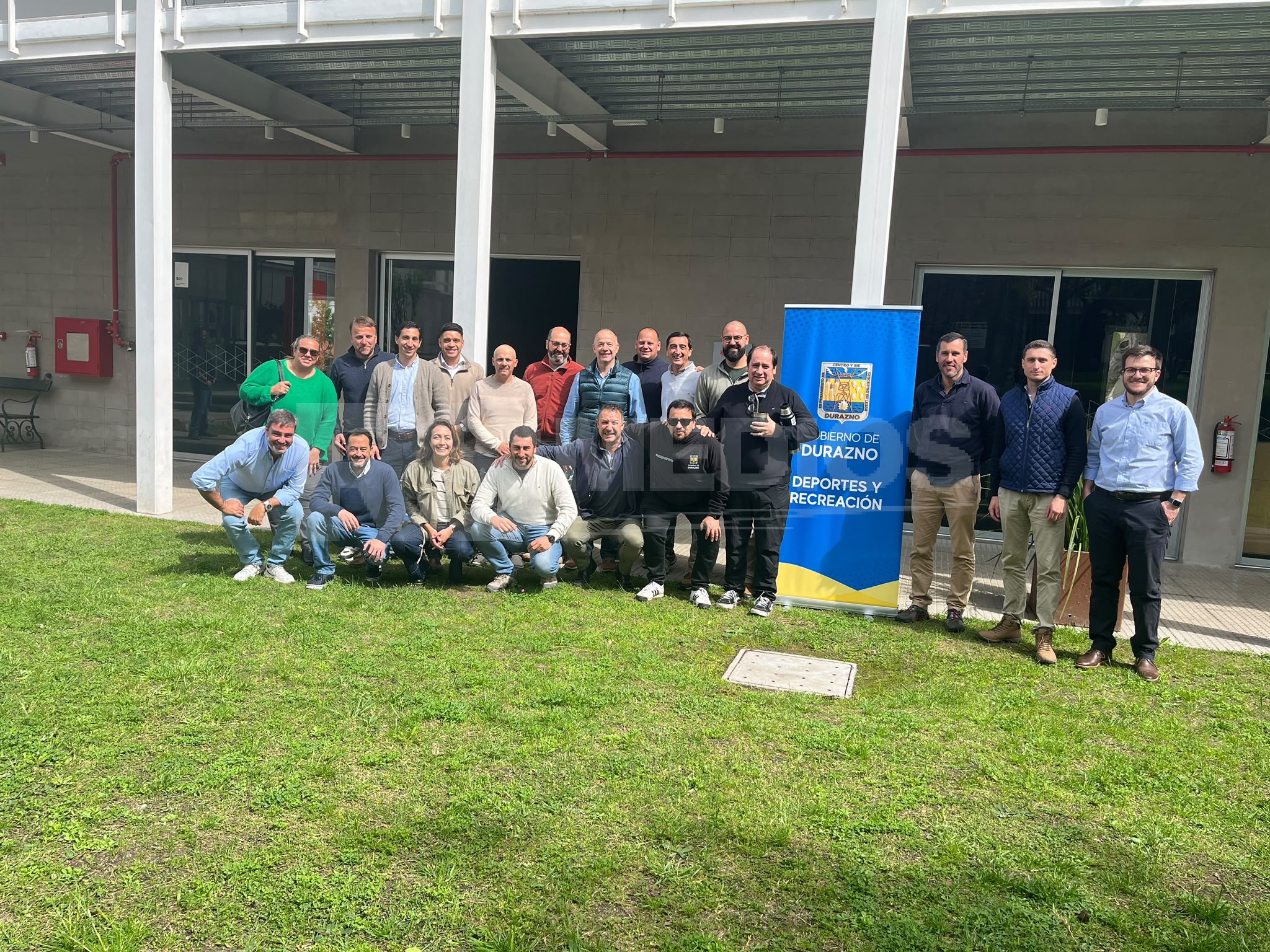 Proyectan escuelas de atletismo y handbol en todo el país desde 2027 — imagen 1