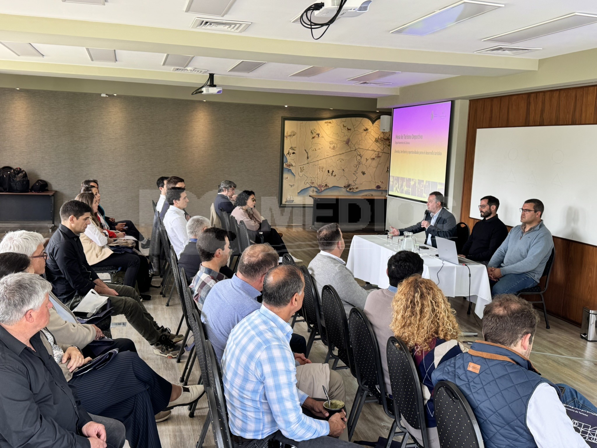 Colonia articula su turismo deportivo en una nueva mesa departamental