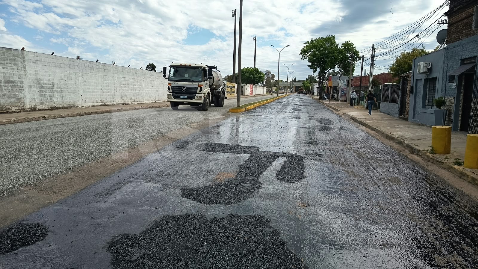Repavimentan dos cuadras de calle Rodó en Mercedes tras daños por desagües